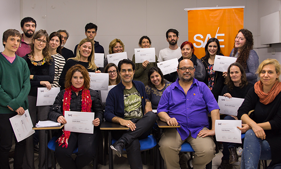 Finalizó el curso La Estructura dramática, dictado por Alberto Ponce (SAE) y Diego Sabanés. Finalizó el curso La Estructura dramática, dictado por Alberto Ponce (SAE) y Diego Sabanés.