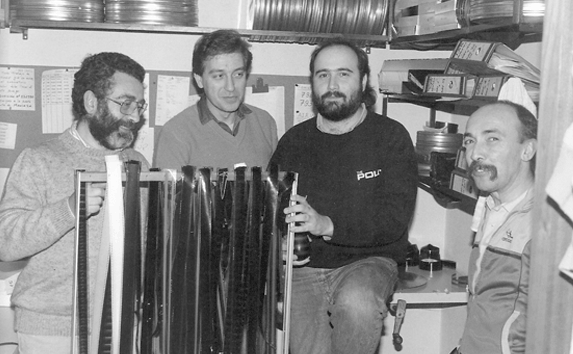Equipo de montaje de "Gringo viejo" (Luis Puenzo, 1989). De izq. a der.: Hugo Primero, Jorge Firdman, Pablo Mari y Juan Carlos Macías