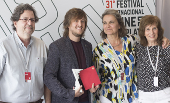 La SAE otorgó el Premio al Mejor Montaje en el Festival Internacional de Mar del Plata a Valeria Otheguy La SAE otorgó el Premio al Mejor Montaje en el Festival Internacional de Mar del Plata a Valeria Otheguy