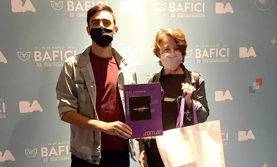 Clara Frías Y Benjamín Ellenberger recibieron el Premio al Mejor Montaje en el 22° BAFICI